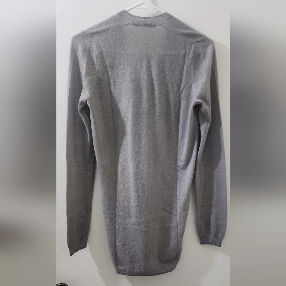Falconeri Women's Gray V-Neck Sweater, Size Large, 100 %‎ Cashemire.